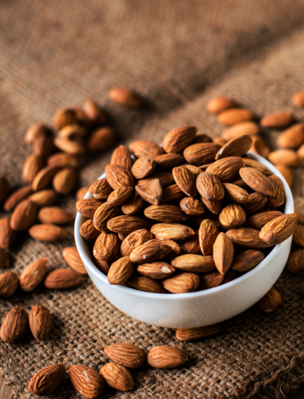 Gün Kurusu Kayısı Çekirdeği 1 kg. (Tatlı & Kavrulmamış) Gün Kurusu Kayısı Çekirdeği 1 kg. (Tatlı & Kavrulmamış)